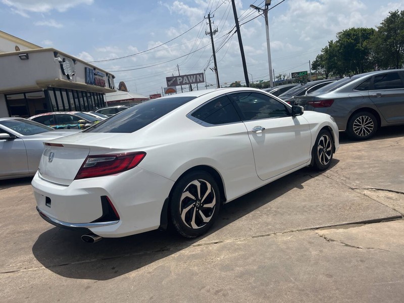 Honda Accord Coupe Vehicle Image 04