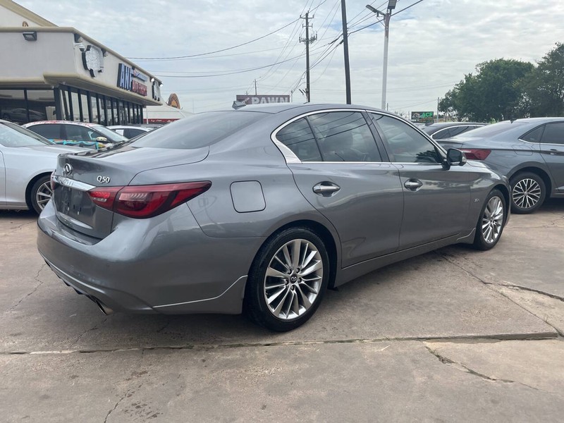 INFINITI Q50 Vehicle Image 04