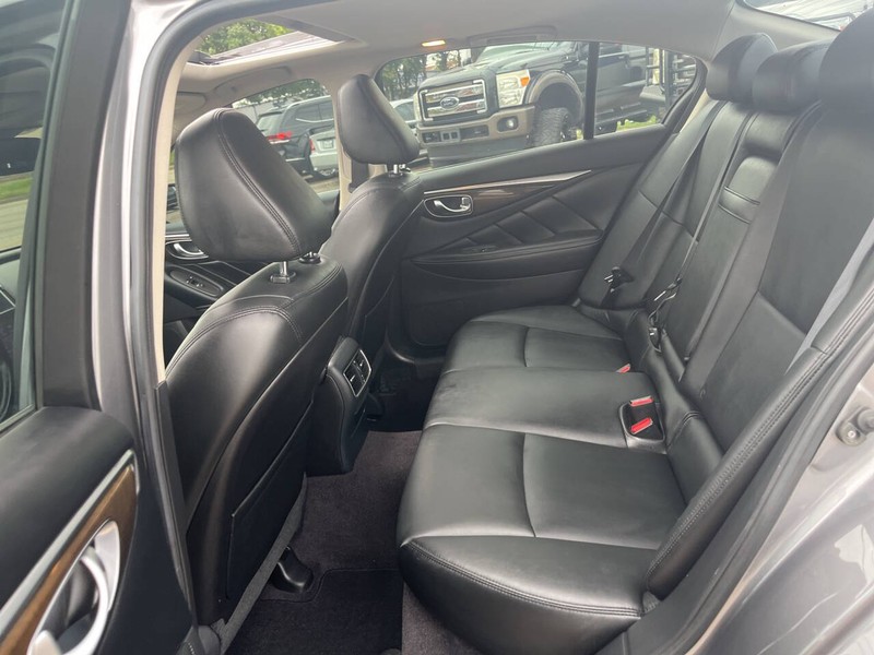 INFINITI Q50 Vehicle Image 14