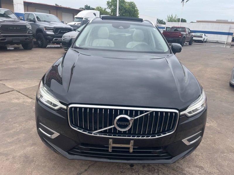 Volvo XC60 Vehicle Image 02