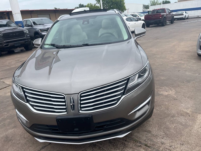Lincoln MKC Vehicle Image 03
