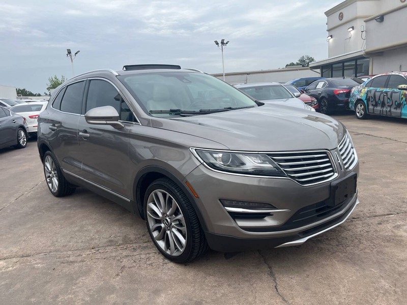 Lincoln MKC Vehicle Image 04