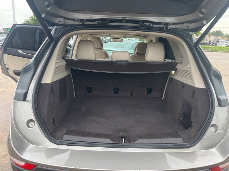 Lincoln MKC Vehicle Image 19