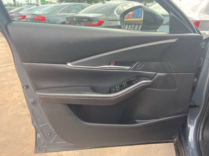 Mazda CX-30 Vehicle Image 05