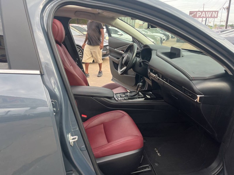 Mazda CX-30 Vehicle Image 15