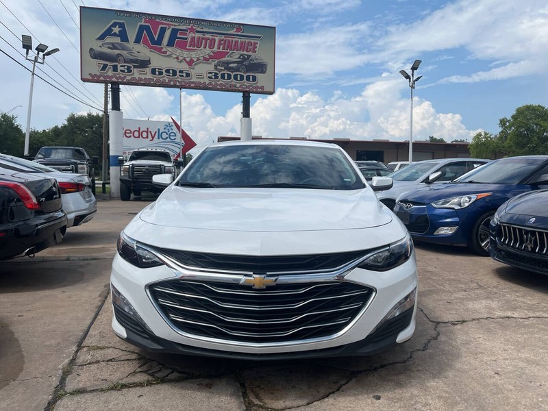 Chevrolet Malibu Vehicle Image 02