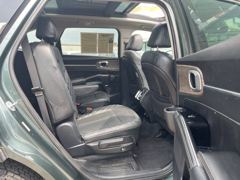 Kia Sorento Vehicle Image 10
