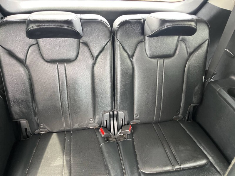 Kia Sorento Vehicle Image 11