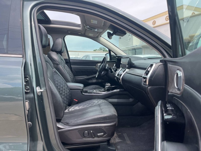 Kia Sorento Vehicle Image 12