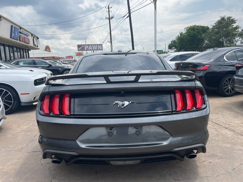 Ford Mustang Vehicle Image 04