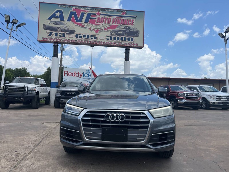 Audi Q5 Vehicle Image 02