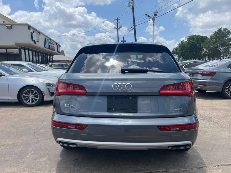 Audi Q5 Vehicle Image 04