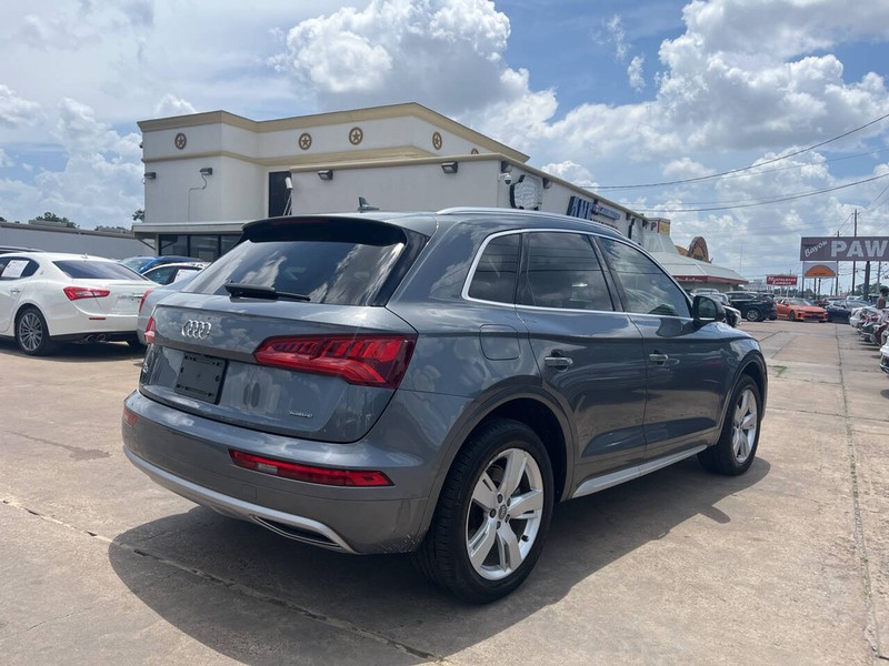 Audi Q5 Vehicle Image 05