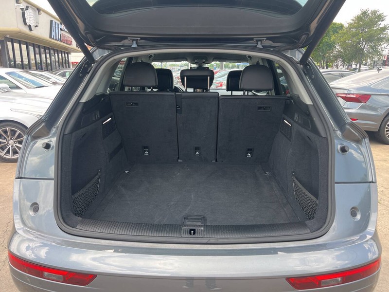Audi Q5 Vehicle Image 09