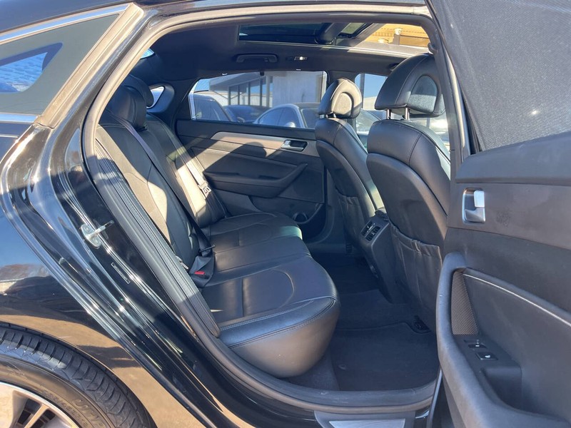 Hyundai Sonata Vehicle Image 10