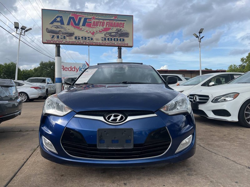 Hyundai Veloster Vehicle Image 02