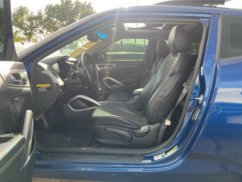 Hyundai Veloster Vehicle Image 07