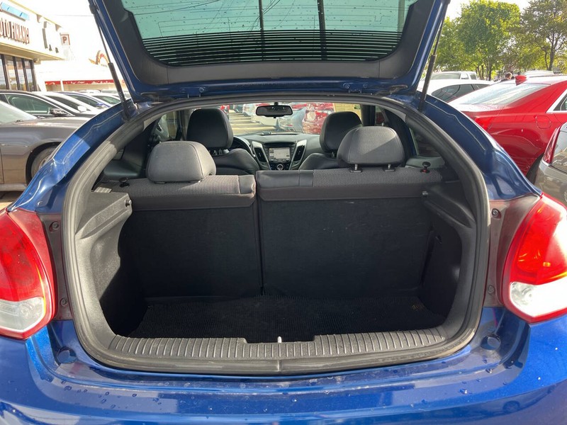 Hyundai Veloster Vehicle Image 08