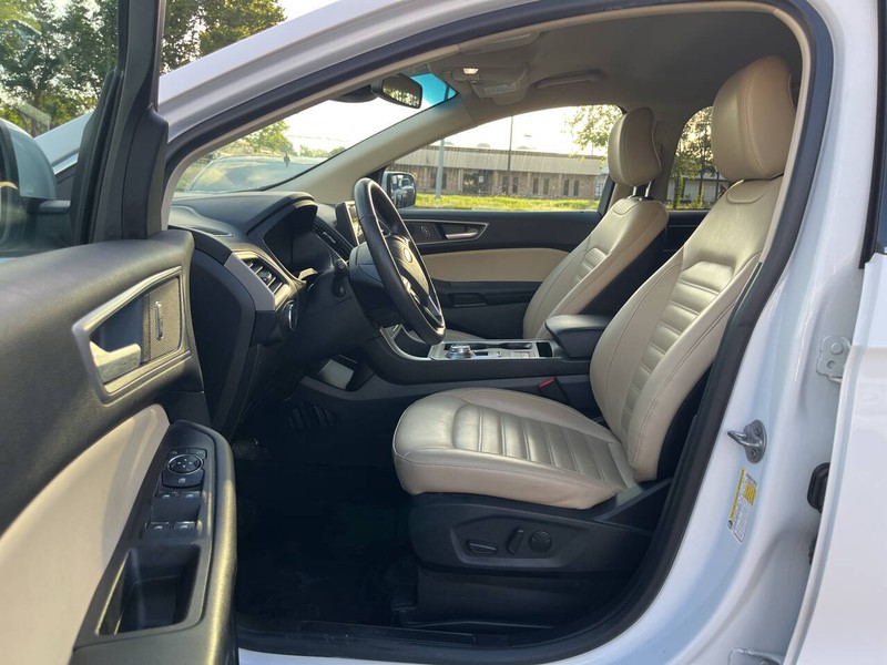 Ford Edge Vehicle Image 07