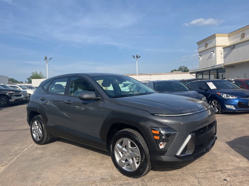 Hyundai Kona Vehicle Image 02