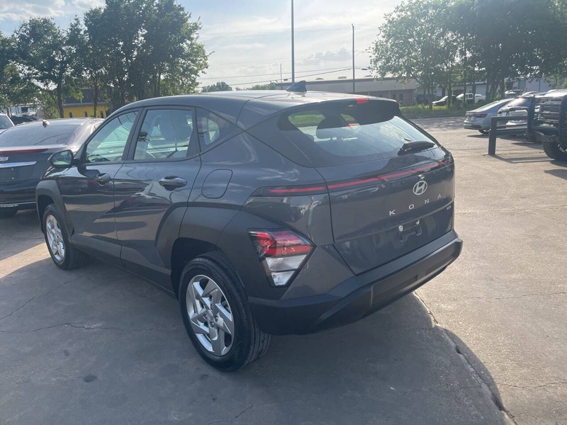 Hyundai Kona Vehicle Image 05