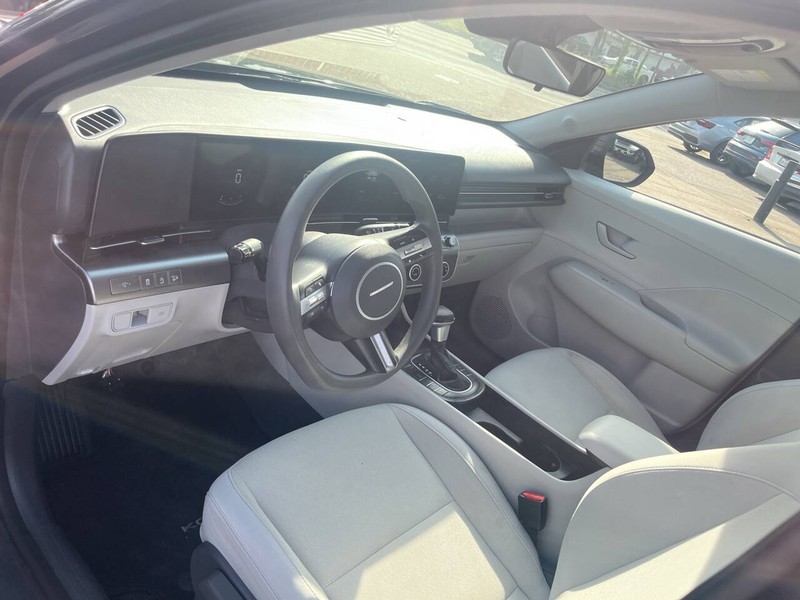 Hyundai Kona Vehicle Image 07