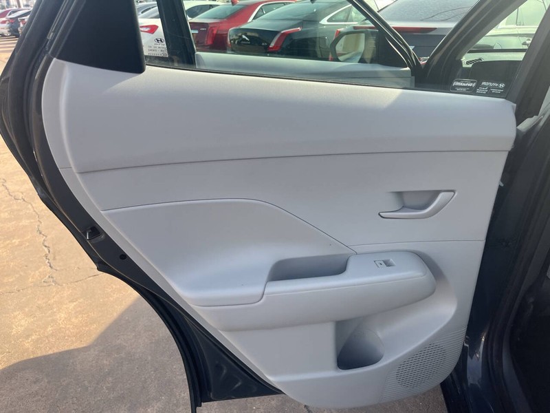 Hyundai Kona Vehicle Image 12
