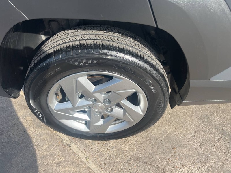 Hyundai Kona Vehicle Image 16