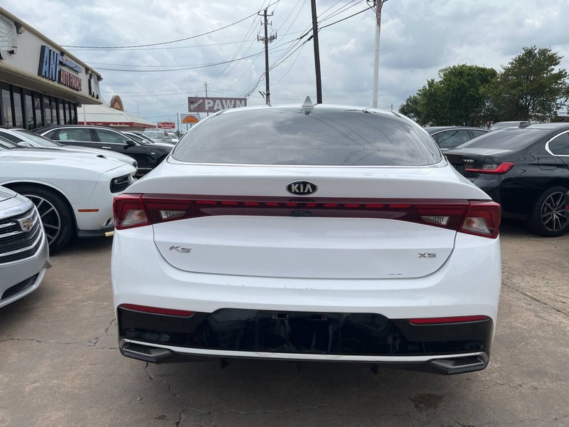 Kia K5 Vehicle Image 04