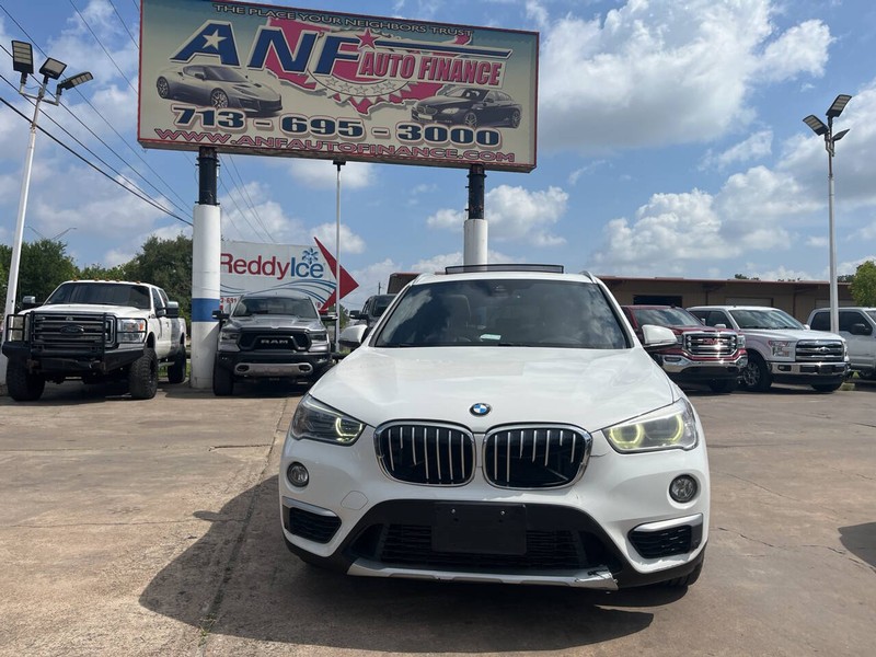 BMW X1 Vehicle Image 02