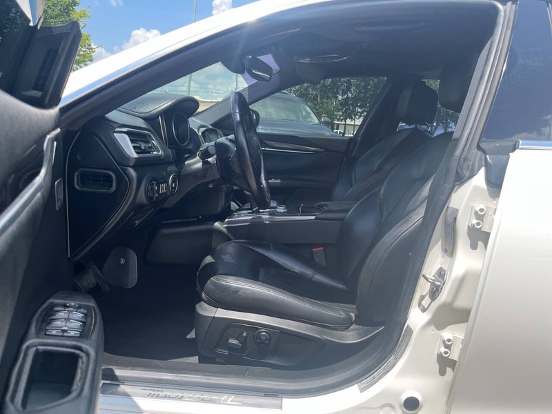 Maserati Ghibli Vehicle Image 06
