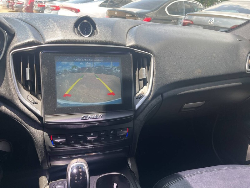 Maserati Ghibli Vehicle Image 10