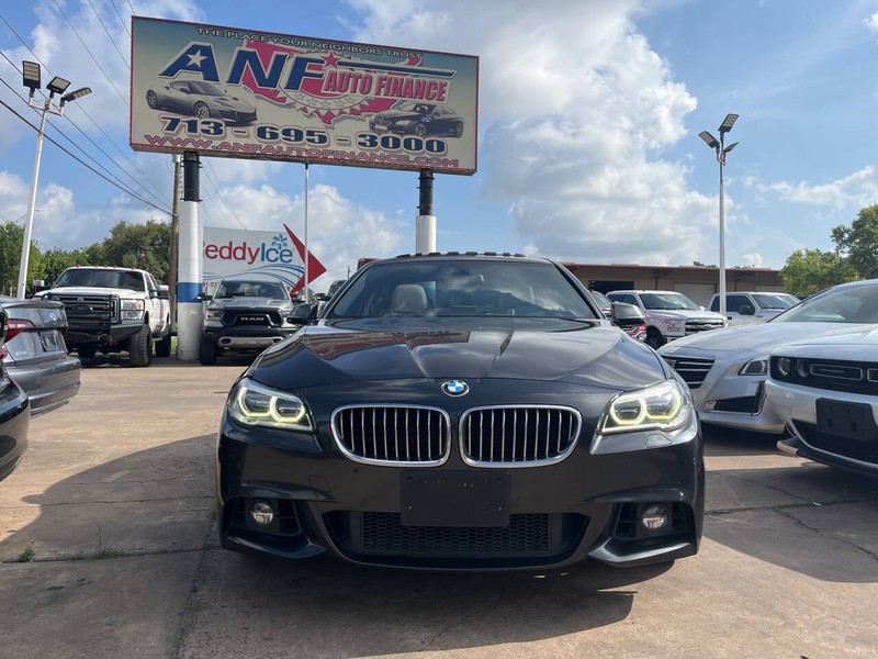 BMW 5 Series Vehicle Image 02