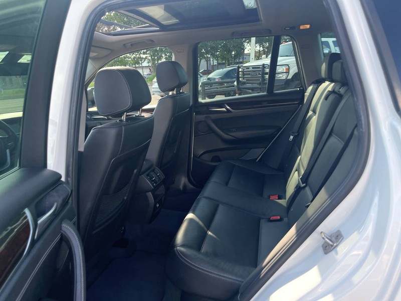 BMW X3 Vehicle Image 15