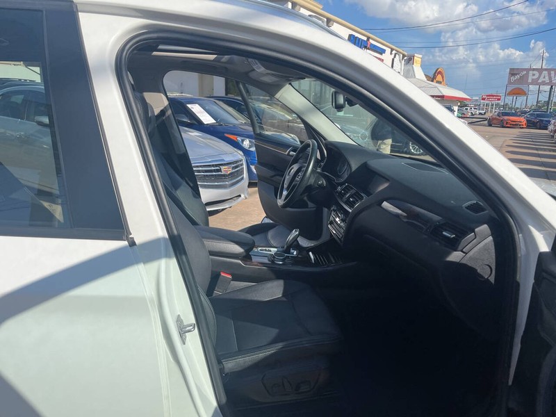 BMW X3 Vehicle Image 19