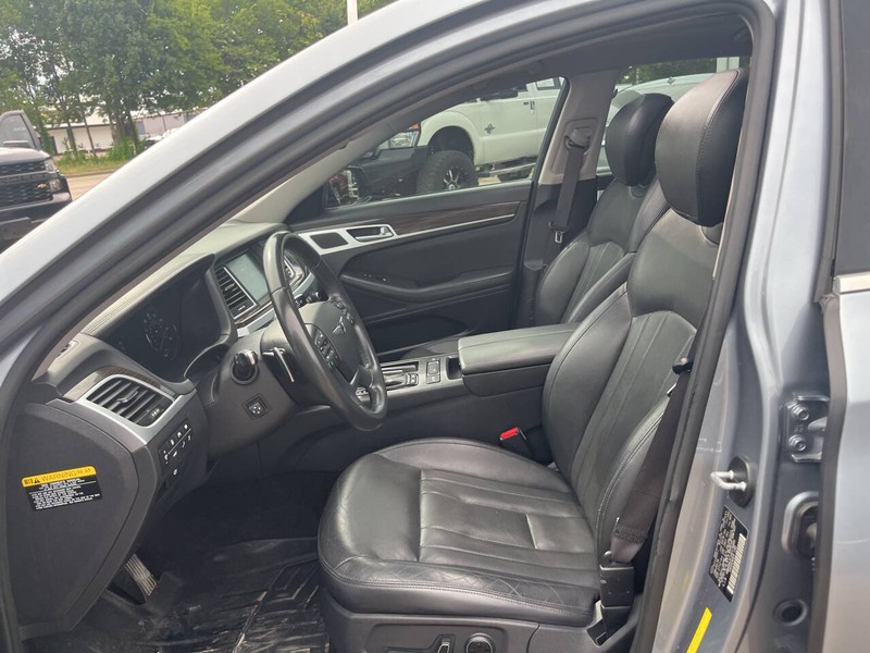 Genesis G80 Vehicle Image 07