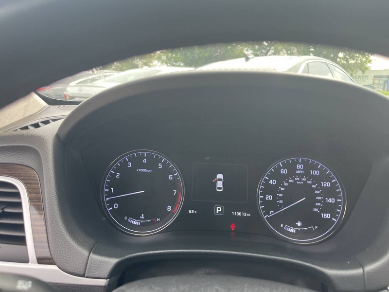 Genesis G80 Vehicle Image 08