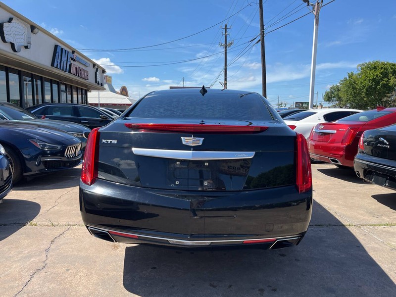 Cadillac XTS Vehicle Image 04