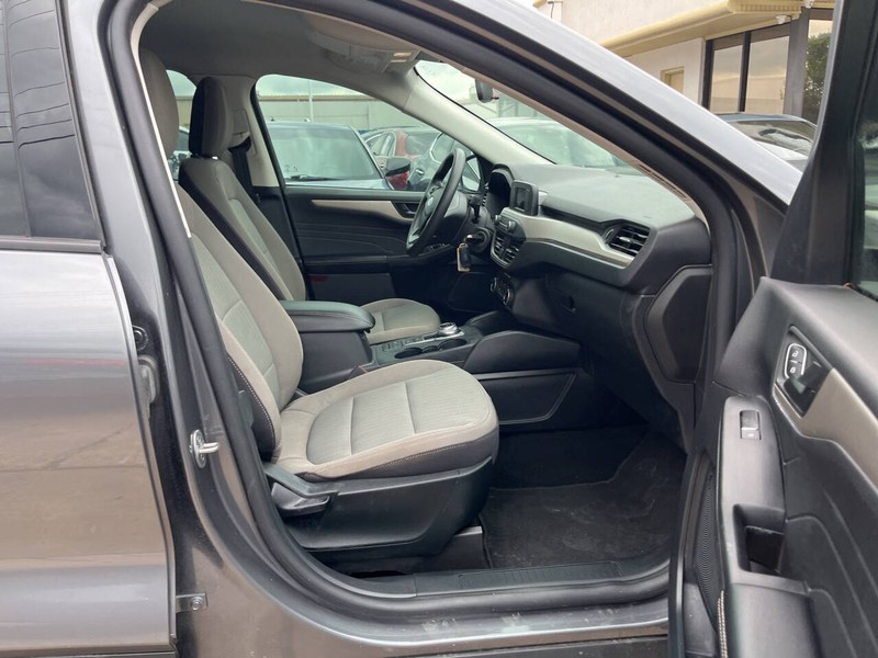 Ford Escape Vehicle Image 11