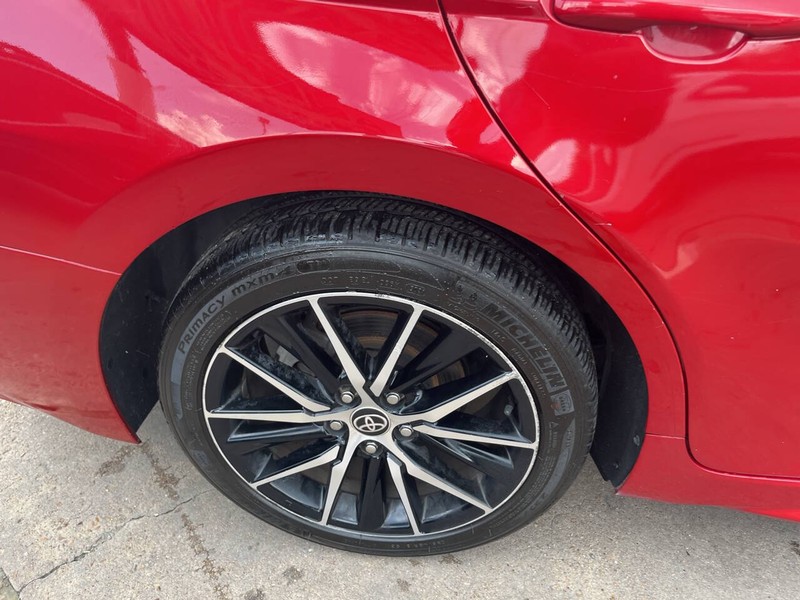 Toyota Camry Vehicle Image 19