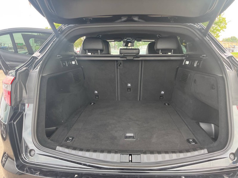 Alfa Romeo Stelvio Vehicle Image 17