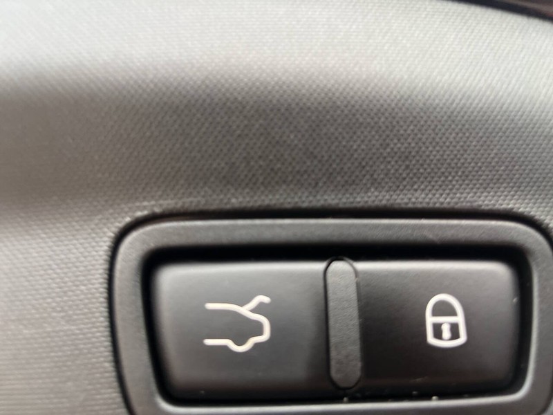 Alfa Romeo Stelvio Vehicle Image 18