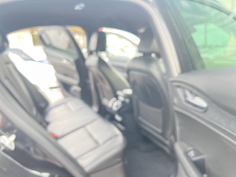 Alfa Romeo Stelvio Vehicle Image 19