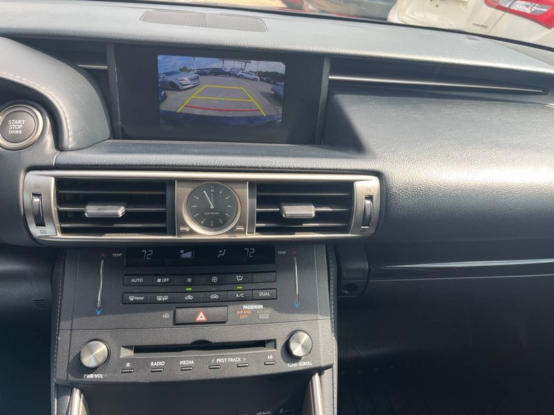 Lexus IS 250 Vehicle Image 11
