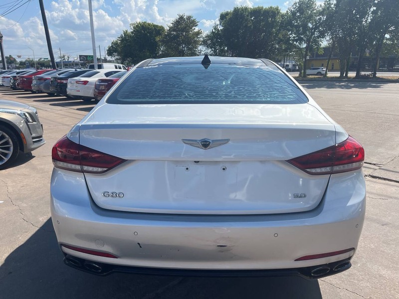 Genesis G80 Vehicle Image 04