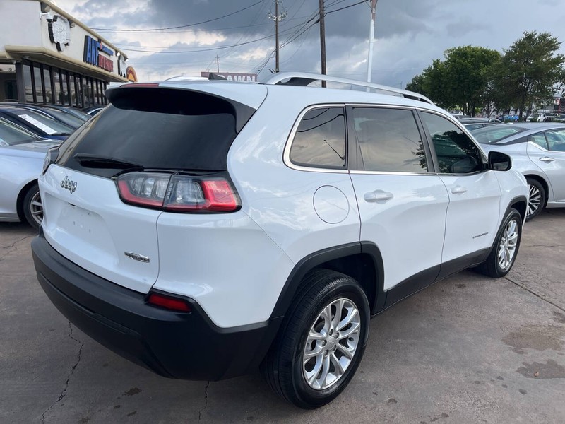 Jeep Cherokee Vehicle Image 03