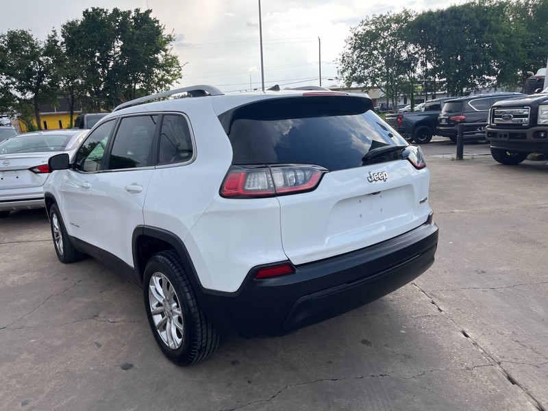 Jeep Cherokee Vehicle Image 04
