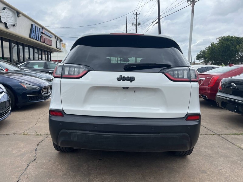 Jeep Cherokee Vehicle Image 04