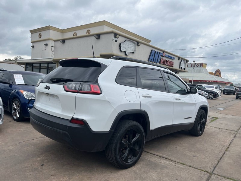Jeep Cherokee Vehicle Image 05