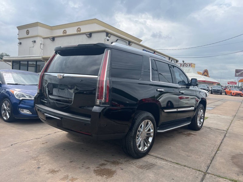 Cadillac Escalade Vehicle Image 05